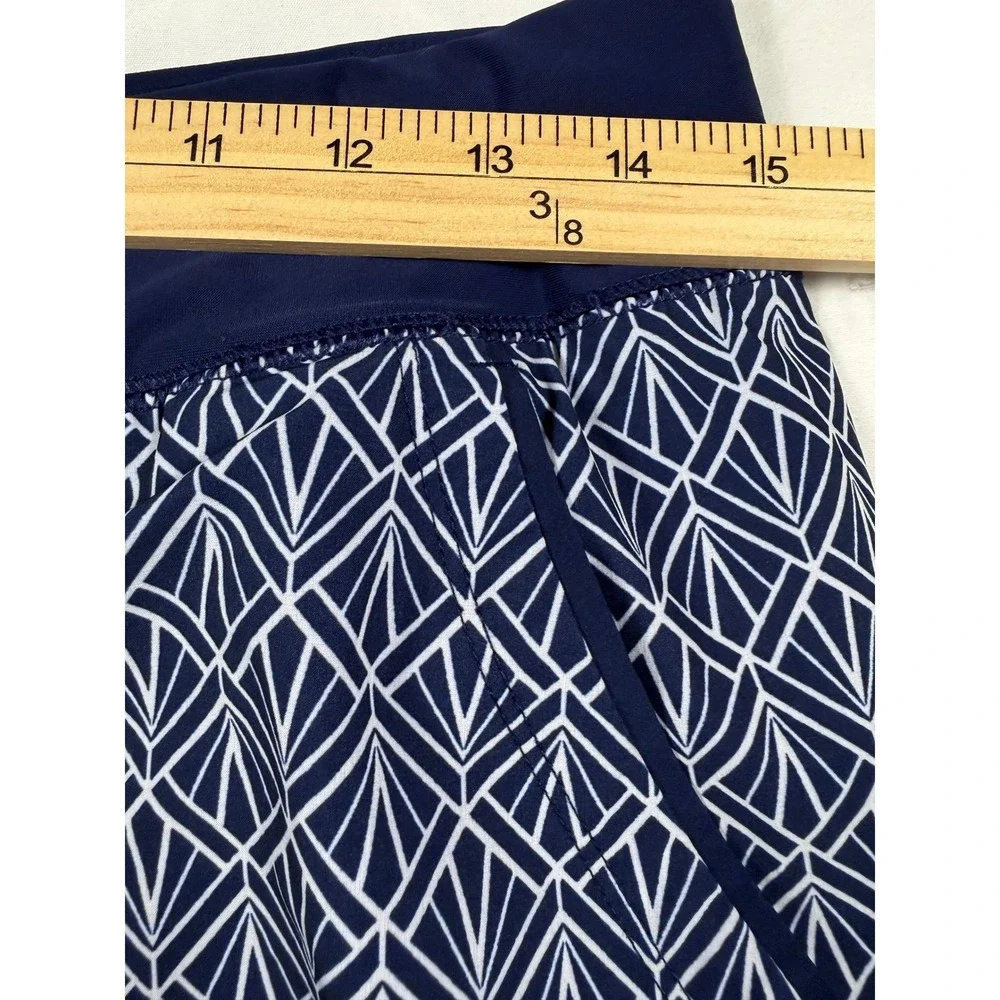 Lands End Womens Navy Geometric Print Board Shorts Swim Bottoms Pockets Sz M - Picture 3 of 5